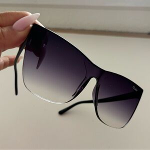 Quay Come Thru black gradient sunglasses